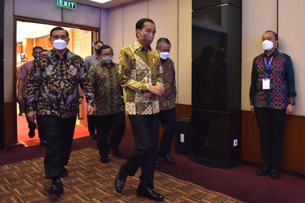 Pada tahap awal implementasi KKP Domestik dilakukan melalui interkoneksi QRIS yang sudah didukung 85 penyelenggara dan 20,3 juta merchant sehingga bisa langsung dilakukan.