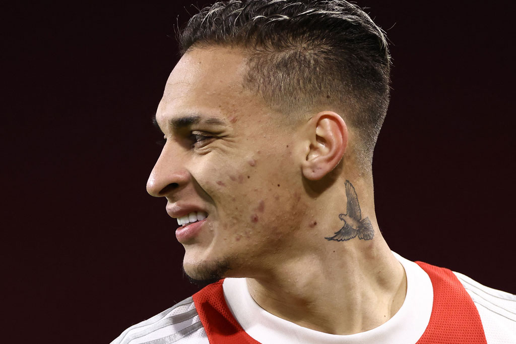 Manchester United telah mencapai kesepakatan untuk mengontrak penyerang Brasil Antony dari Ajax, klub Liga Utama Inggris itu mengumumkan Selasa, 30 Agustus 2022.