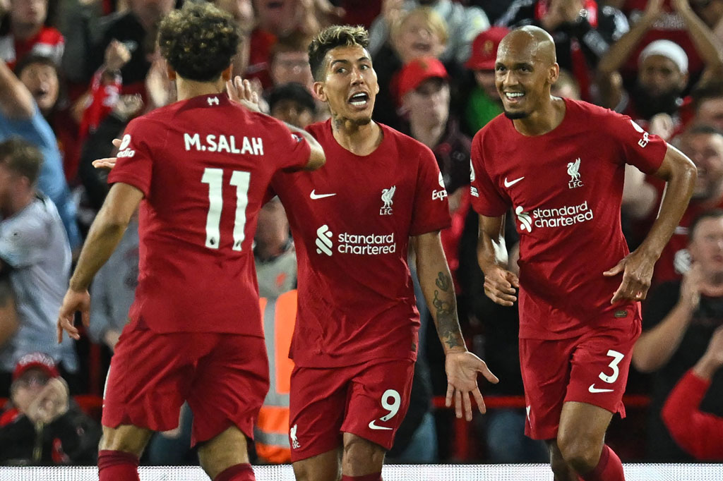 The Reds menyamakan kedudukan lewat serangan balik tepat pada waktu satu jam lewat Roberto Firmino yang menaklukkan kiper Nick Pope.