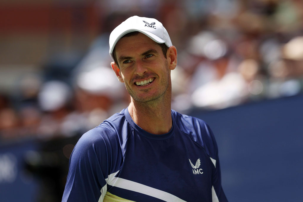 Mantan juara Andy Murray mencapai babak ketiga US Open untuk pertama kalinya dalam enam tahun, Rabu, 31 Agustus 2022 waktu setempat. Murray tersenyum gembira atas pencapaiannya tersebut.