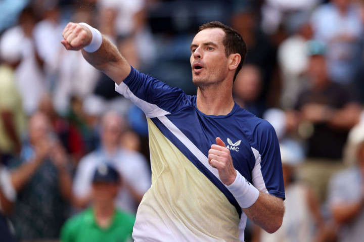 Jika ingin melangkah lebih jauh, dia harus melewati petenis nomor 14 dunia Matteo Berrettini, semifinalis di New York pada 2019. Sebelumnya, Berrettini mengalahkan Murray di final turnamen lapangan rumput Stuttgart pada Juni.