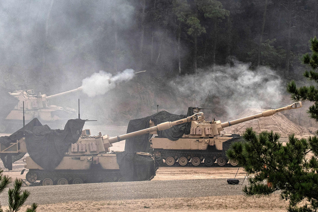Latihan mencakup tembakan langsung dari howitzer, tank, senapan mesin, dan mortir AS-Korsel.