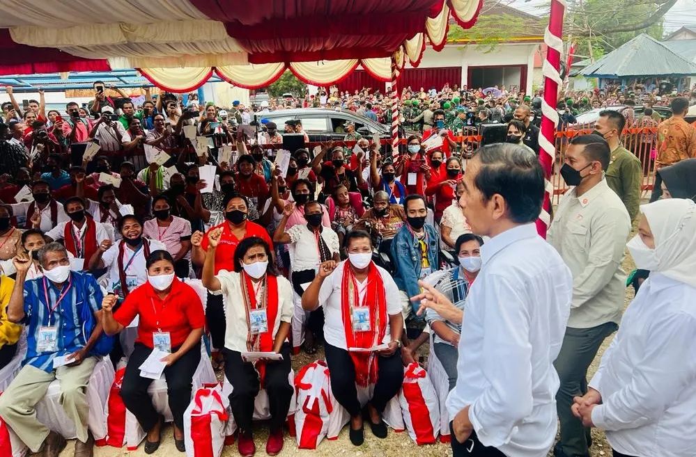 Sementara itu, terkait kepastian harga BBM sendiri, Jokowi mengaku masih menunggu kalkulasi.
