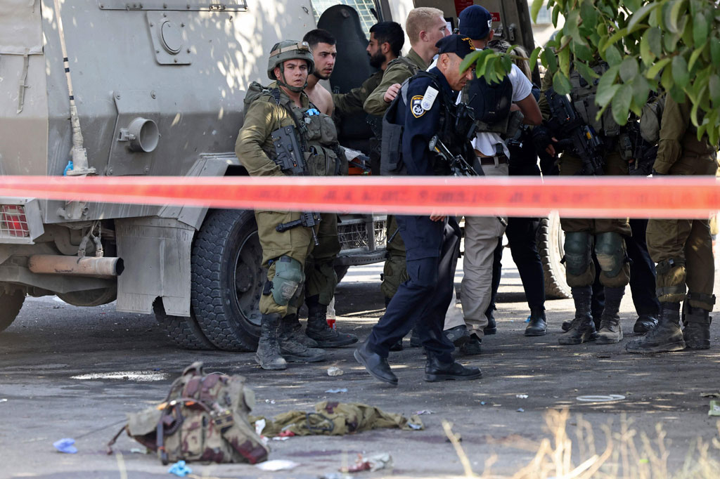 Seorang warga Palestina ditembak mati setelah menikam seorang tentara Israel di sebuah pos militer dekat Hebron di Tepi Barat yang diduduki, Jumat, 2 September 2022 waktu setempat.