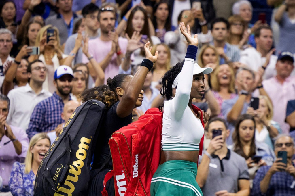 Karier ganda Serena dan Venus Williams yang gemilang di Grand Slam berakhir pada Kamis, 1 September 2022 waktu setempat, ketika dua bersaudara yang bersatu kembali itu tersingkir di babak pertama US Open 2022. Mereka disingkirkan duo Ceko Lucie Hradecka dan Linda Noskova.