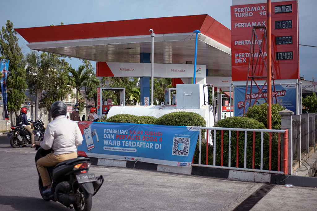 Pemerintah menyesuaikan harga BBM subsidi Pertalite menjadi Rp10 ribu per liter, dari sebelumnya Rp7.650 per liter, mulai Sabtu, 3 September 2022.