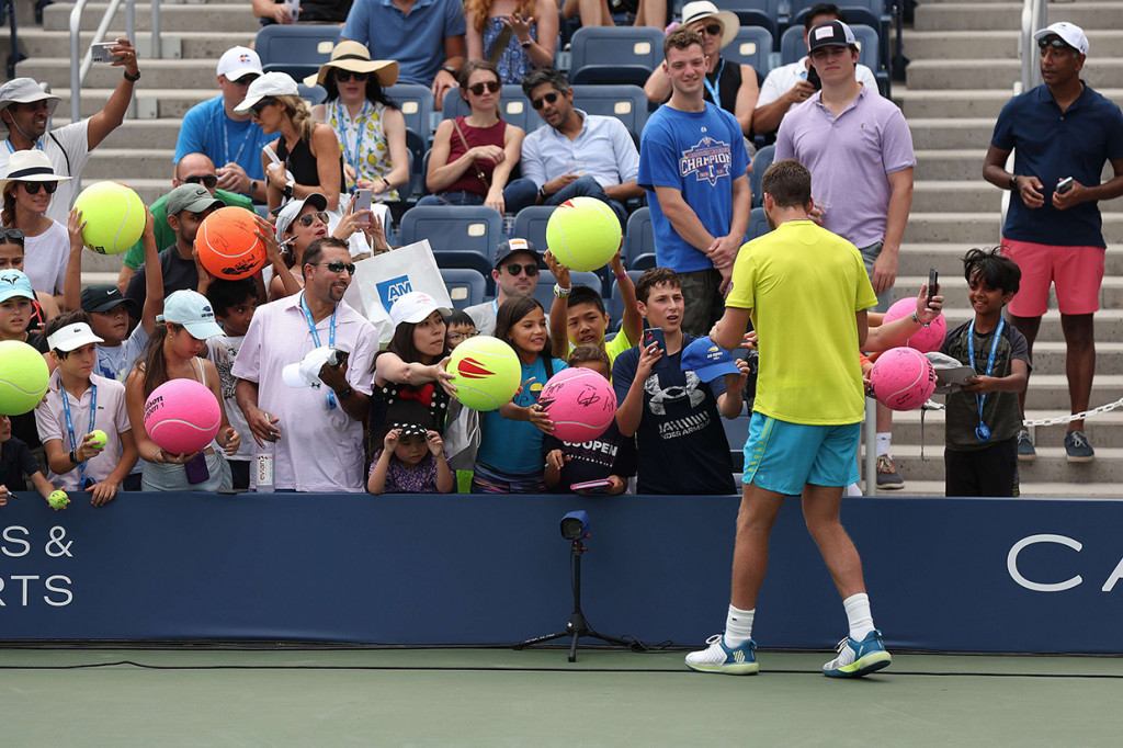 Petenis berkebangsaan Inggris, Cameron Norrie mempertahankan rekor sempurna di US Open dengan lolos ke babak keempat untuk kali pertama dalam kariernya.