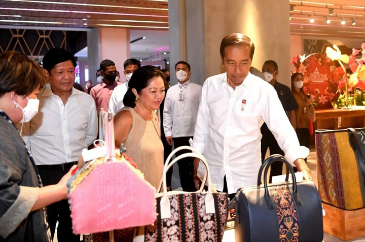 Jokowi menyebut Marcos Jr ingin melihat produk-produk asli Indonesia.