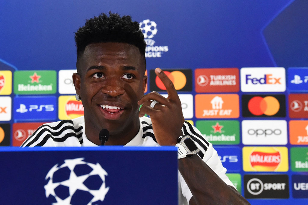 Pemain internasional Brasil Vinicius Junior sudah memperoleh kewarganegaraan Spanyol, demikian pengumuman Real Madrid pada Senin, 5 September 2022. Keputusan ini membuat Madrid bisa mendaftarkan pemain non-Uni Eropa lainnya.