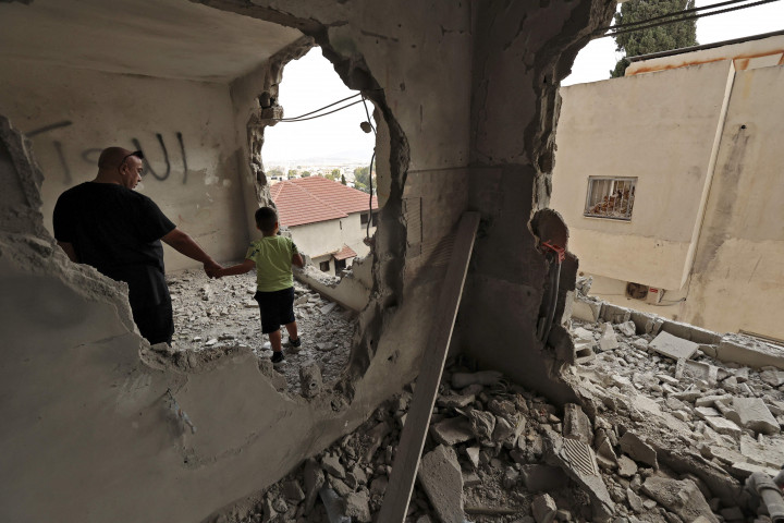 Ayahnya Fathi Hazem dan saudaranya, Hamam, keduanya dicari oleh Israel.