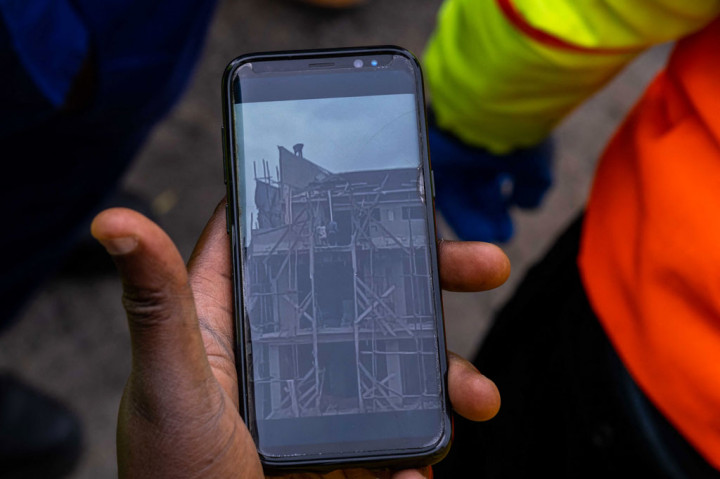 Kejadian itu adalah tragedi bangunan runtuh terbaru di negara terpadat di Afrika di mana banyak yang tinggal di bangunan bobrok dan peraturan keselamatan konstruksi sering diabaikan.