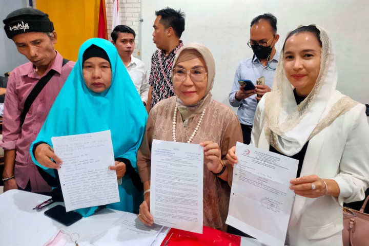 Sementara itu, ibu korban AM, Soimah, berharap pihak keluarga mendapat kejelasan mengenai peristiwa dugaan penganiayaan yang dialami anaknya. Keluarga juga berharap kasus kekerasan terhadap santri tersebut menjadi yang terakhir dan jangan sampai terulang kembali.