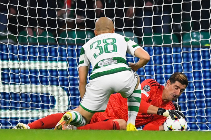 Peluang gol terbersih Celtic terjadi tepat pada awal babak kedua lewat Daizen Maeda, namun masih bisa diselamtkan oleh Courtois.