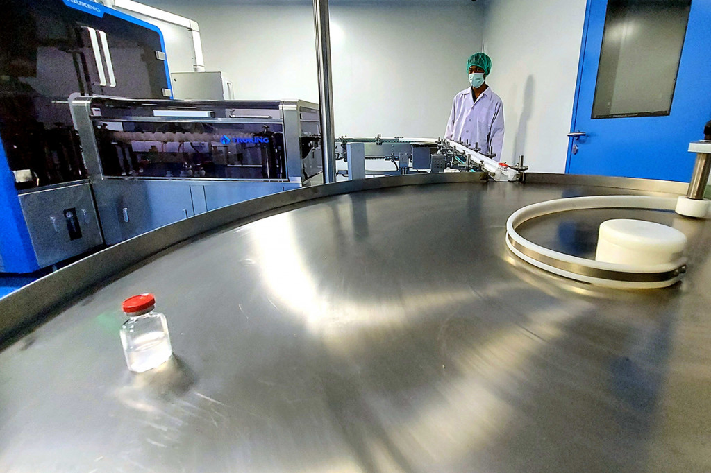 Dijadwalkan, laporan hasil uji klinik fase 3 ini akan dikeluarkan pada 20 September mendatang. 