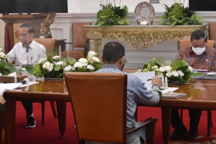 “Bahkan daerah-daerah karena ini tempatnya ada di 6 provinsi dan komitmen yang disampaikan oleh baik itu gubernur maupun bupati/wali kota sebagai host city agreement itu juga di apresiasi dengan baik oleh FIFA,” ungkap Menpora.