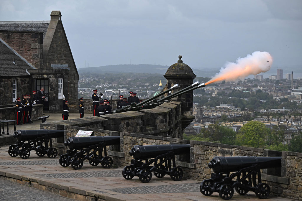 Istana Buckingham telah mengumumkan masa berkabung selama tujuh hari ke depan berlangsung mulai Jumat, 9 September 2022.