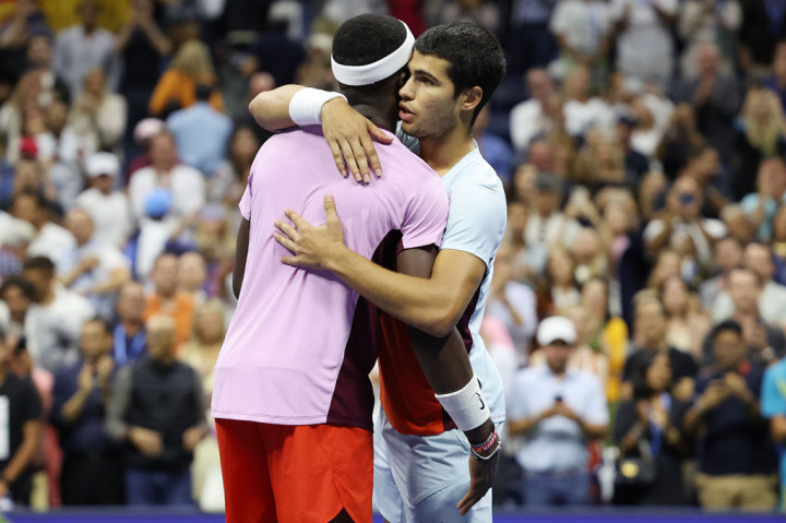 Petenis Spanyol berusia 19 tahun itu menang 6-7 (6/8), 6-3, 6-1, 6-7 (5/7), 6-3 untuk menjadi finalis Grand Slam putra termuda sejak rekan senegaranya Rafael Nadal merebutnya yang pertama dari 22 Slamnya di Prancis Terbuka 2005.
