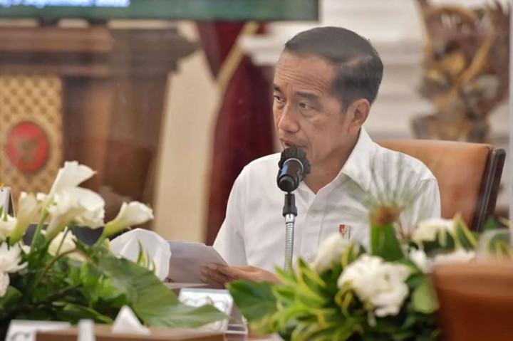 Presiden Joko Widodo meminta ada perubahan secara menyeluruh terhadap pelayanan imigrasi di Indonesia karena selama ini banyak menimbulkan keluhan.