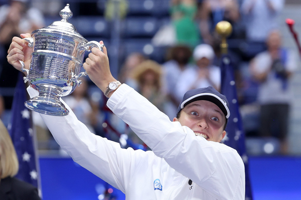 Dengan kemenangan di US Open 2022, Swiatek menegaskan posisi sebagai petenis putri nomor satu dunia. 
