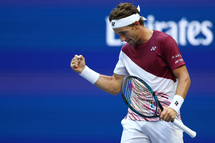 Casper Ruud mencapai final US Open 2022 dan mendekati peringkat satu dunia usai meraih kemenangan empat set atas Karen Khachanov pada Jumat, 9 September 2022 waktu setempat.