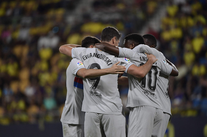 Gol-gol yang membawa Barcelona meraih kemenangan dicetak oleh Frenkie de Jong (55'), Robert Lewandowski (65'), Ansu Fati (86'), dan Ousmane Dembele (90+2'). 