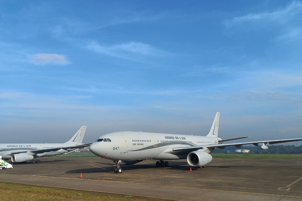 Selain itu, kedatangan A330 MRTT terasa lebih istimewa, karena pertama kalinya singgah secara resmi di Indonesia.