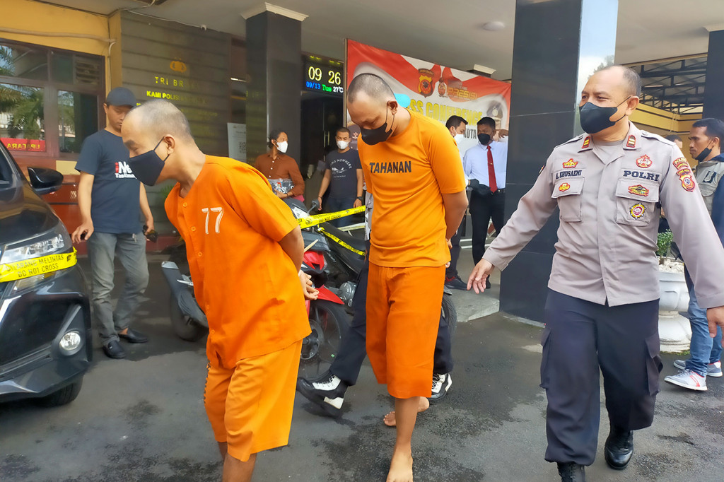 Kedua tersangka yang masing-masing berinisial AP dan AM itu ditangkap di wilayah Bekasi, saat akan melakukan aksi serupa.