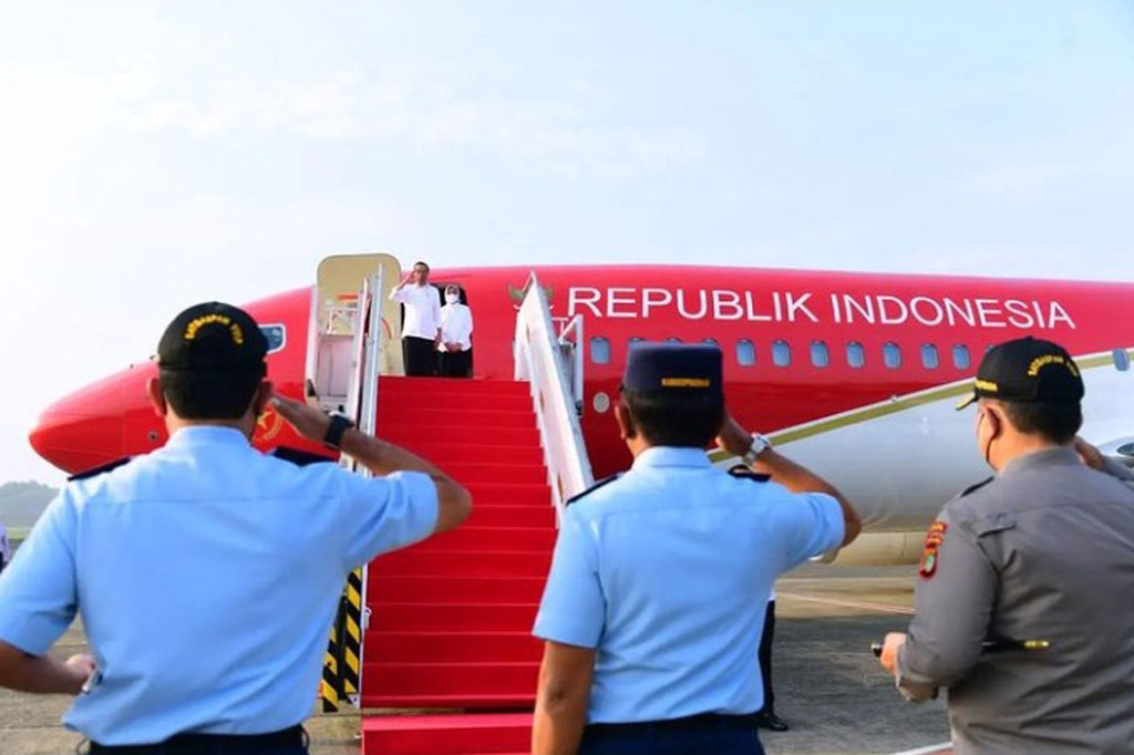 Presiden beserta rombongan di antaranya akan melakukan kegiatan di Kantor Pos Tual dan Pasar Tual untuk menyerahkan bantuan langsung tunai (BLT) bahan bakar minyak (BBM), BLT sembako, serta bantuan bagi para pedagang pasar.