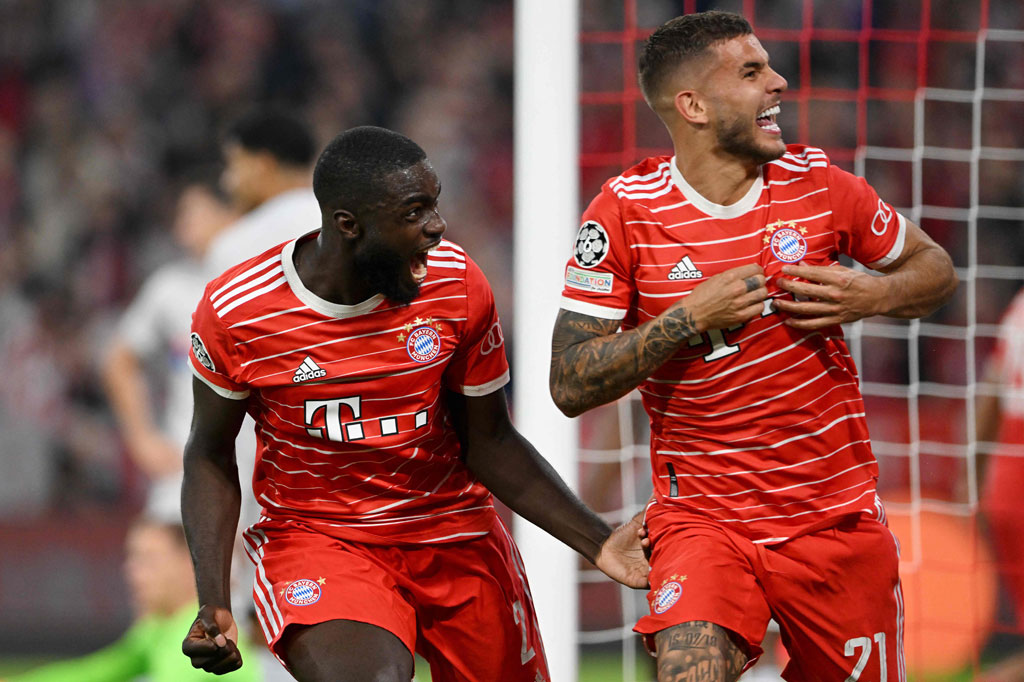 Pada menit ke-50 tuan rumah akhirnya bisa membuka skor  lewat tandukan Lucas Hernadez menyambut umpan sepak pojok Joshua Kimmich mengirim bola sepak pojok. Skor 1-0 untuk Bayern.