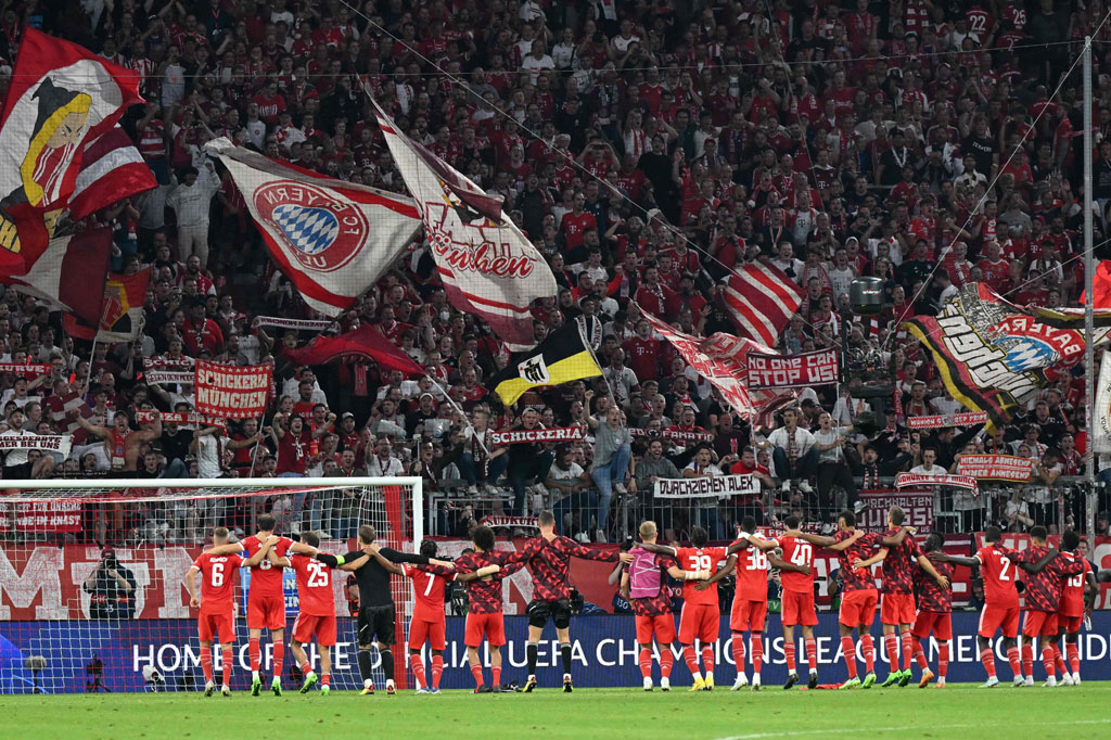 Kemenangan ini menguatkan posisi Bayern di puncak klasemen Grup C dengan enam poin, sementara Barcelona dan Inter memiliki poin yang sama di peringkat 2 serta 3. Barcelona unggul selisih gol dibandingkan Inter Milan.