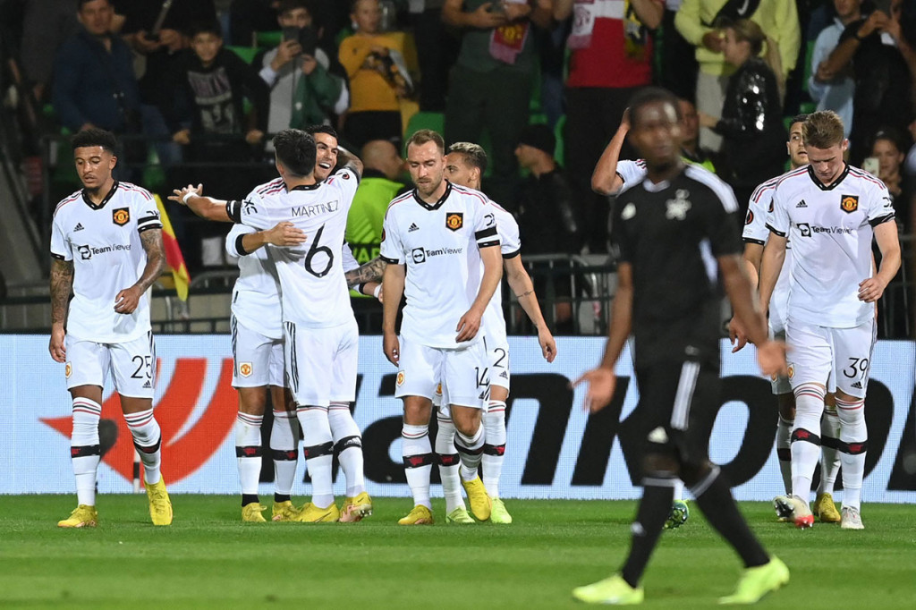 Hadiah penalti diperoleh tim tamu setelah Diogo Dalot dijatuhkan oleh Patrick Kpozo di kotak terlarang pada menit ke-39. Ronaldo melangkah maju menjadi algojo tendangan penalti yang dia selesaikan dengan baik.