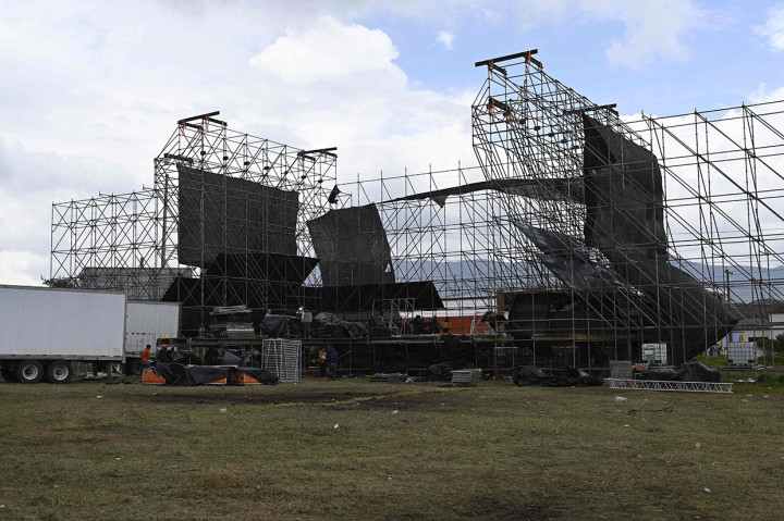 Pers lokal melaporkan para korban terinjak-injak ketika ribuan orang mencoba meninggalkan lapangan terbuka di akhir konser selama festival tradisional 'Xelafer'.