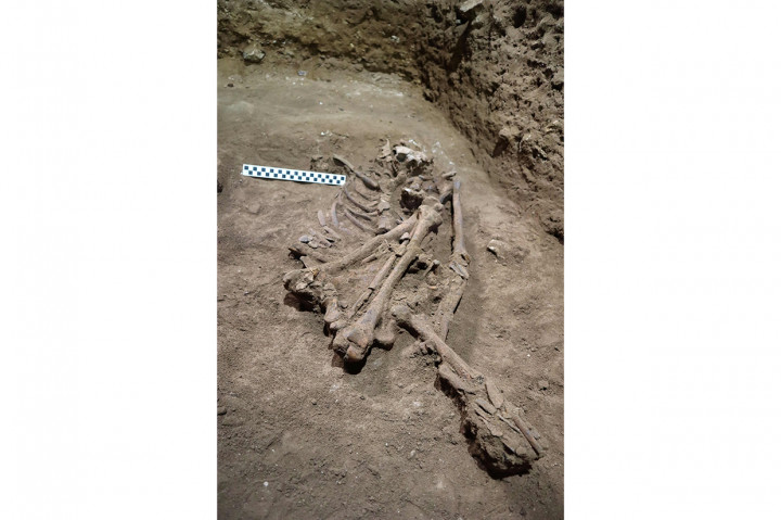 Kepastian tersebut didapat setelah para peneliti memeriksa temuan kerangka seorang anak muda berusia 31.000 tahun di Gua Liang Tebo, tempat ditemukannya sejumlah lukisan purba paling awal di dunia.  