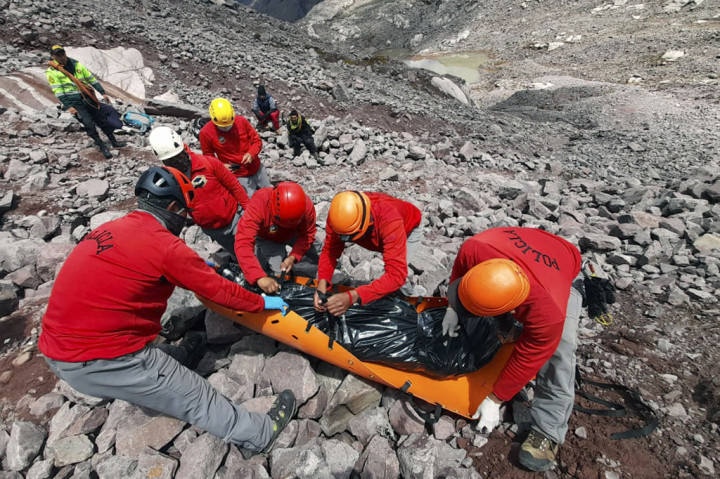 Alberto Fedele, 30, telah meninggalkan Desa Urubamba di wilayah Cusco tenggara pada 4 Juli, menuju danau Juchuycocha di dekat gunung Chicon setinggi 5.500 meter.