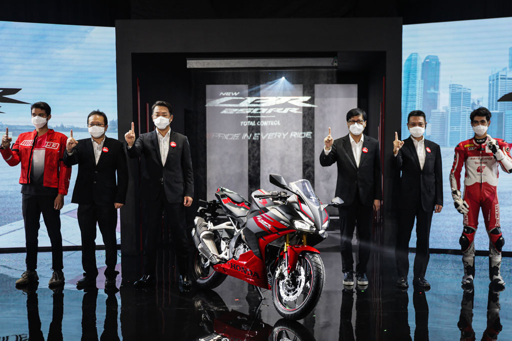 PT Astra Honda Motor (AHM) meluncurkan New CBR250RR di Karawang, Jawa Barat, Senin, 19 September 2022. New CBR250RR mengadopsi karakter motor besar dalam keseluruhan desain bodi, fitur berlimpah, dan performa mesin lebih bertenaga. 