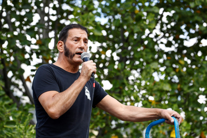 Jean-Marc Belotti, koordinator PPC FFMC mengungkapkan kemarahannya saat undang-undang itu diumumkan, mengutuk tindakan yang 