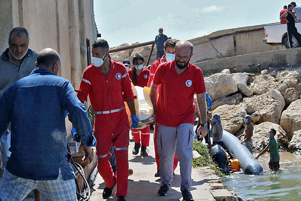 Setidaknya 73 migran meninggal ketika sebuah kapal yang mereka tumpangi dari Lebanon tenggelam di lepas pantai Suriah. Ini merupakan kecelakaan kapal paling mematikan dari Lebanon dalam beberapa tahun terakhir.