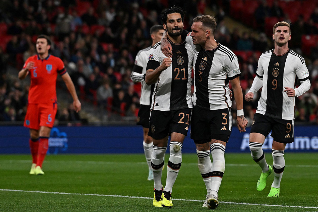 Jerman kemudian mendapat hadiah penalti setelah Jamal Mushiala dijatuhkan Harry Maguire di kotak terlarang pada menit ke-50. Ilkay Gundogan yang maju sebagai eksekutor berhasil mengecoh penjaga gawang Inggris Nick Pope, sekaligus membawa timnya unggul 1-0.