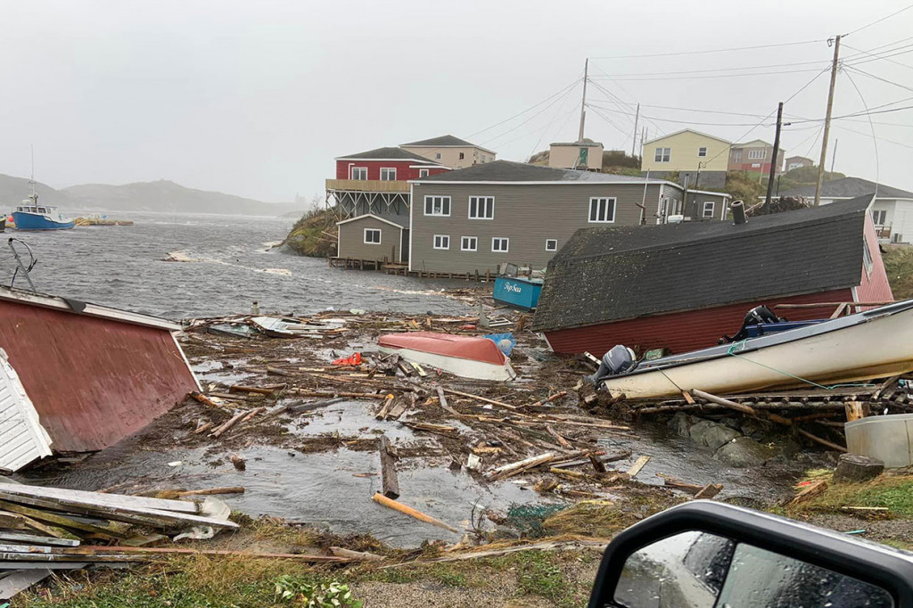 Fiona, topan pasca-tropis yang sebelumnya menewaskan tujuh orang di Karibia, melanda Nova Scotia dan Newfoundland pada Sabtu, 24 September 2022 waktu setempat.