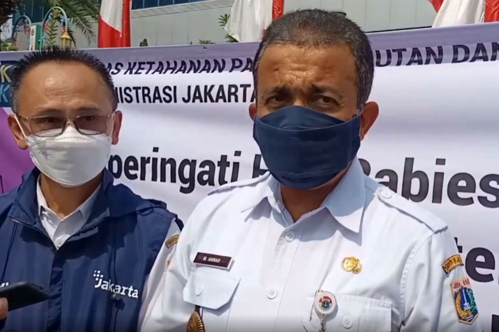 Walikota Jakarta Timur, M Anwar mengatakan Pemkot Jaktim menggelar vaksinasi rabies dalam rangka memperingati hari rabies dunia. “Hewan peliharaan seharusnya memang dilakukan pemeriksaan kesehatan seperti halnya pemberian vaksin rabies, sehingga tidak memberikan ancaman terhadap masyarakat sekitar,