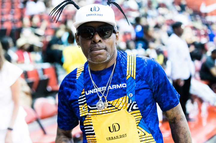 Musisi peraih Grammy, yang bernama asli Artis Leon Ivey Jr, tersebut meninggal dunia di Los Angeles. Tidak ada penyebab kematian yang segera diberikan.