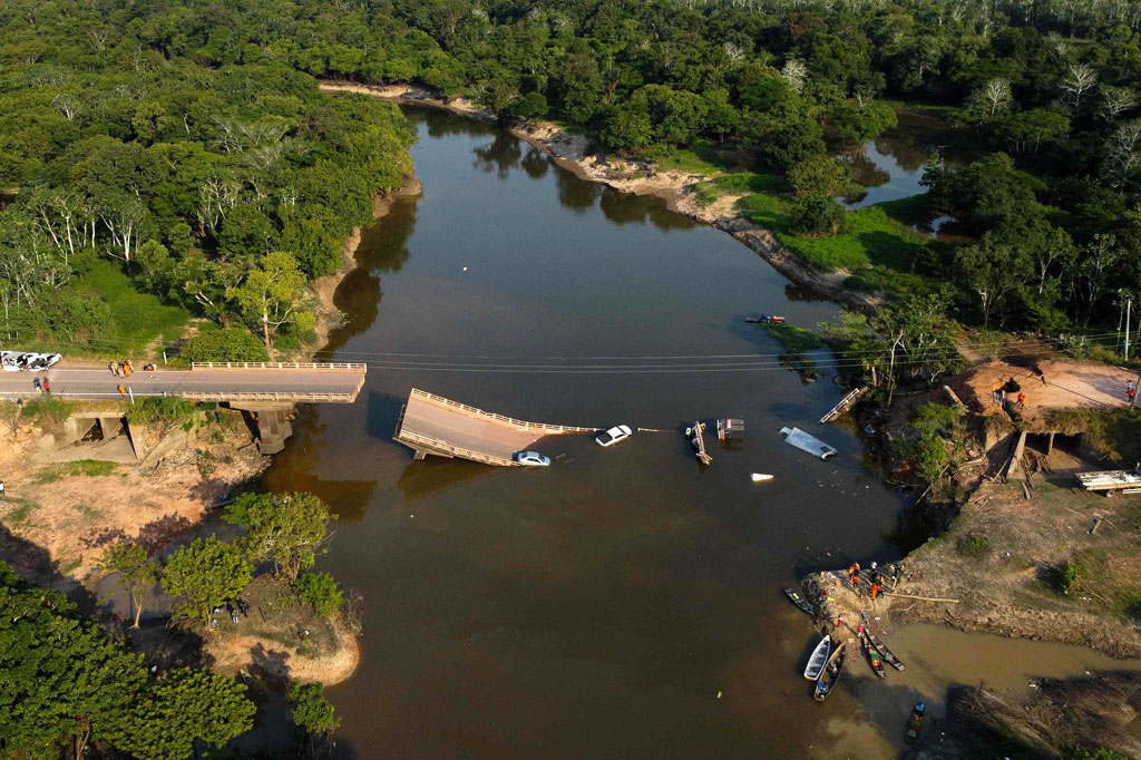 Media lokal G1 mengutip beberapa saksi yang mengatakan jembatan itu mengalami retakan yang menyebabkan kemacetan lalu lintas sebelum runtuh. Pemerintah negara bagian tidak segera menanggapi permintaan komentar.