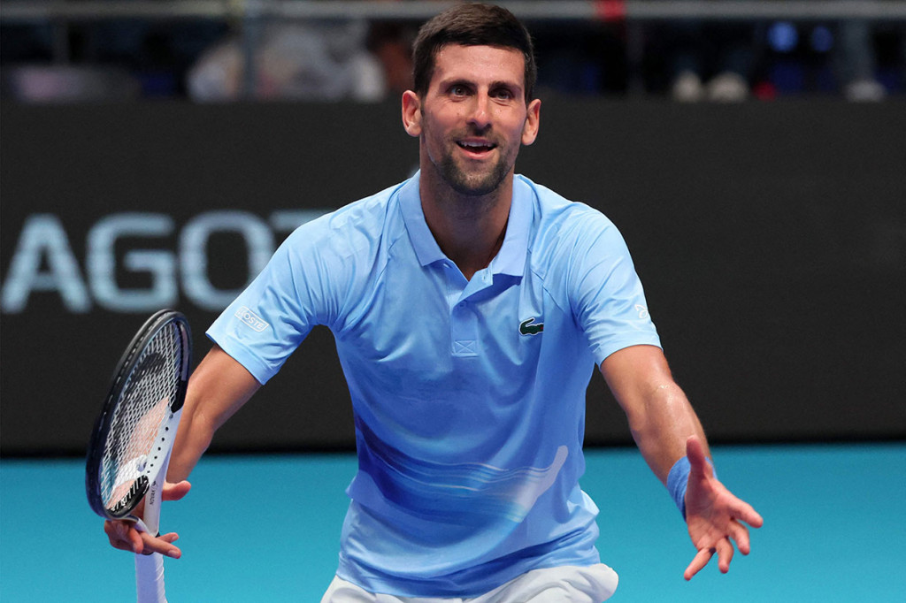 Novak Djokovic  melakukan selebrasi usai mencapai perempat final Tel Aviv Open pada Kamis, 29 September 2022 waktu setempat.