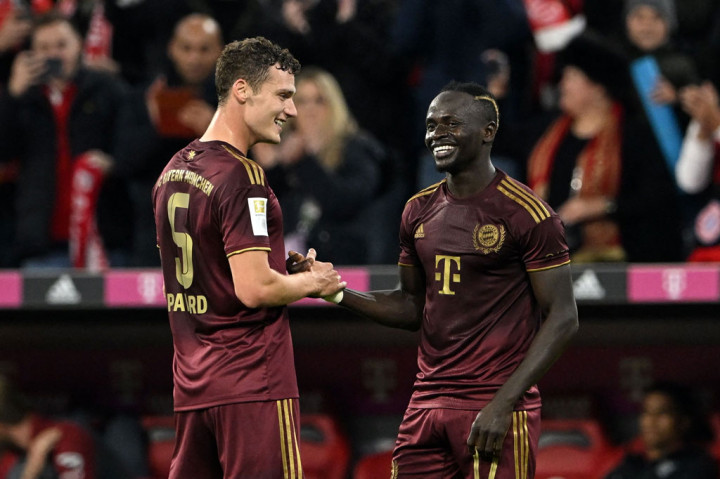 Musiala kembali memberikan assist pada menit ke-39, mengarahkan bola ke Sadio Mane yang mencetak gol untuk pertama kalinya sejak 21 Agustus, sekaligus kemenangan terakhir Bayern di Bundesliga. Skor 3-0 untuk tuan rumah bertahan hingga jeda.