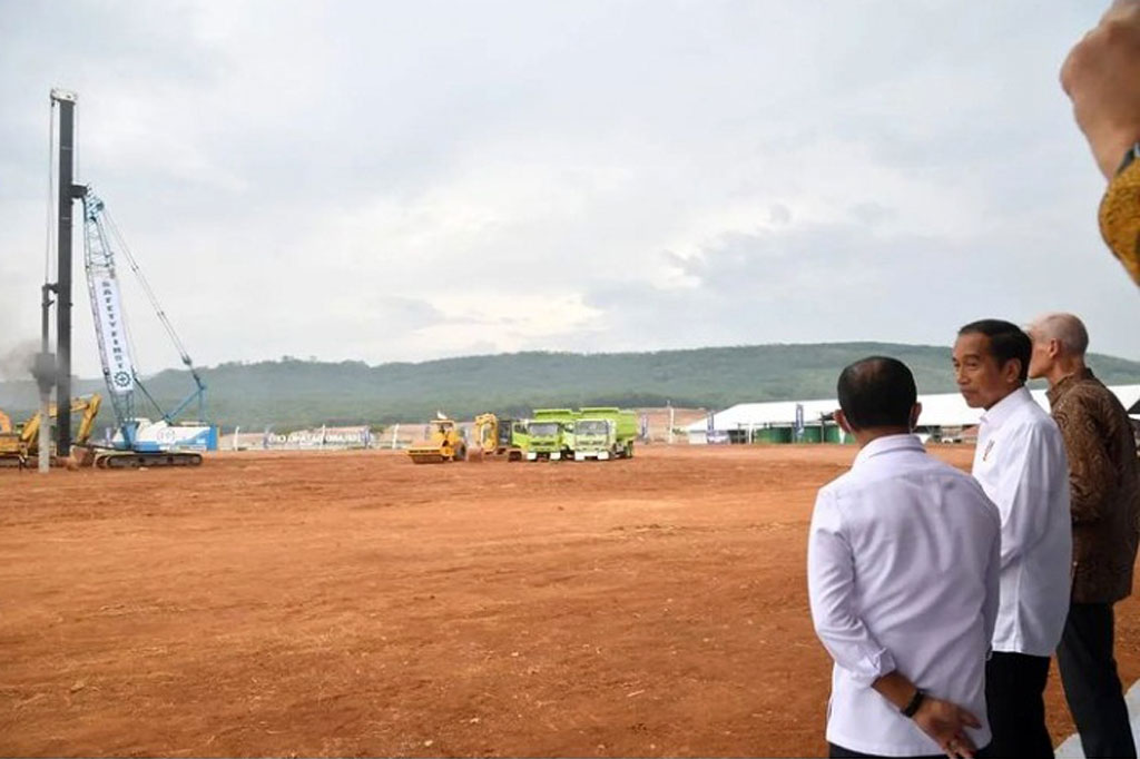 Menurut Presiden, di tengah situasi dunia yang dilanda krisis pangan, energi, hingga finansial, semua negara akan berlomba untuk berebut investasi. Alasannya, karena dengan investasi maka nilai tambah, lapangan pekerjaan, penerimaan negara, hingga cadangan devisa akan tercipta.