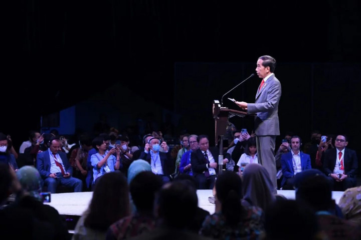 Di hadapan para peserta konferensi yang hadir, Presiden Jokowi menyatakan komitmennya untuk membangun ekosistem ekonomi kreatif yang inklusif.