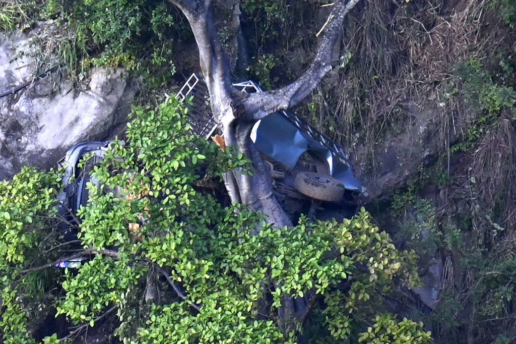 Walikota Jocotan, Ramon Diaz, sebuah kotamadya di Guatemala timur dekat perbatasan dengan Honduras, mengatakan para korban adalah penduduk desa miskin yang tengah dalam perjalanan ke kota untuk menerima bantuan di bawah Program Pangan Dunia PBB. Dua di antara korban tewas adalah anak-anak.