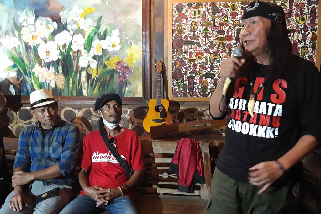 Anto mengatakan, perdamaian antara kedua kelompok pendukung akan indah jika disaksikan kelompok suporter lain penjuru Indonesia. 