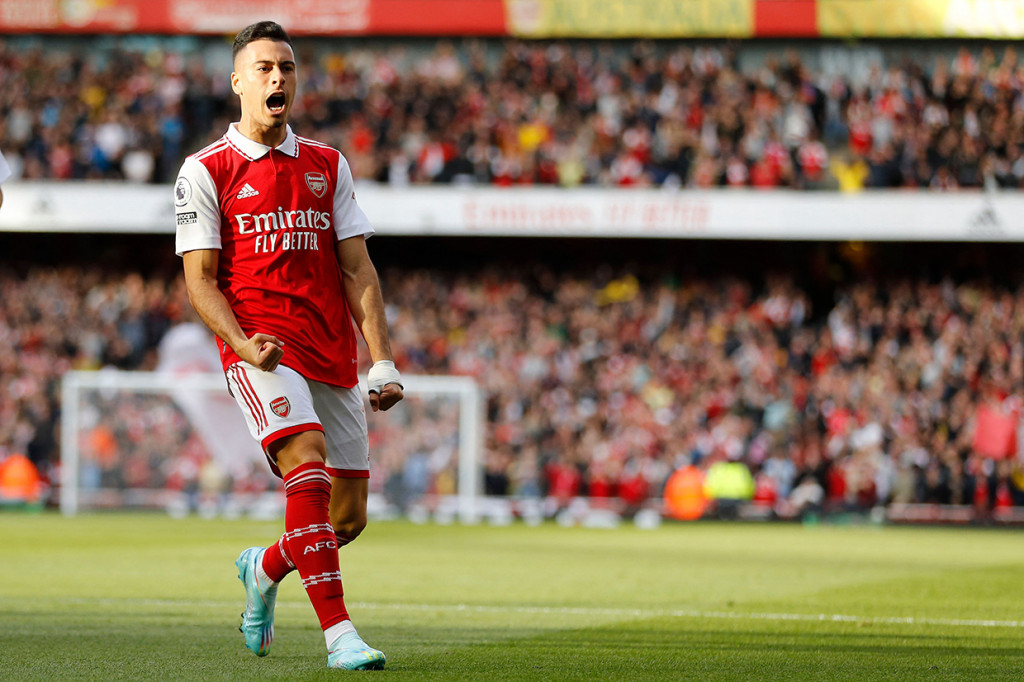 Tuan rumah start dengan amat baik saat Gabriel Martinelli membawa mereka unggul saat laga belum berjalan semenit.