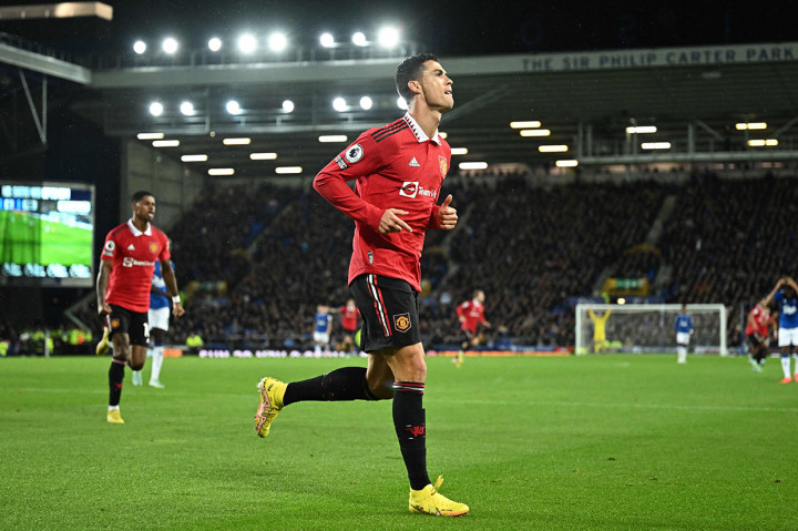 Gol Cristiano Ronaldo membawa Manchester United menang 2-1 saat bertandang ke kandang Everton pada lanjutan Liga Inggris di Goodison Park, Senin, 10 Oktober 2022, dini hari WIB.